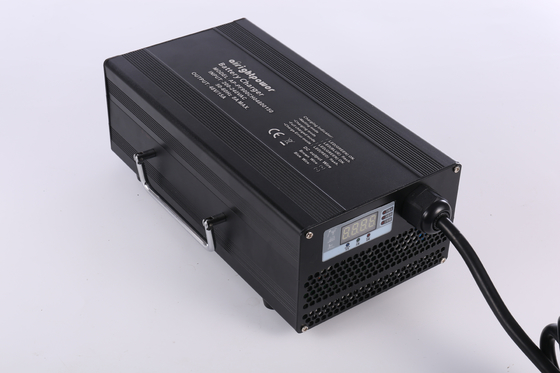 Caricatore nero 1500W Max Output della batteria al litio di 12v 24V 36V 48V 72V